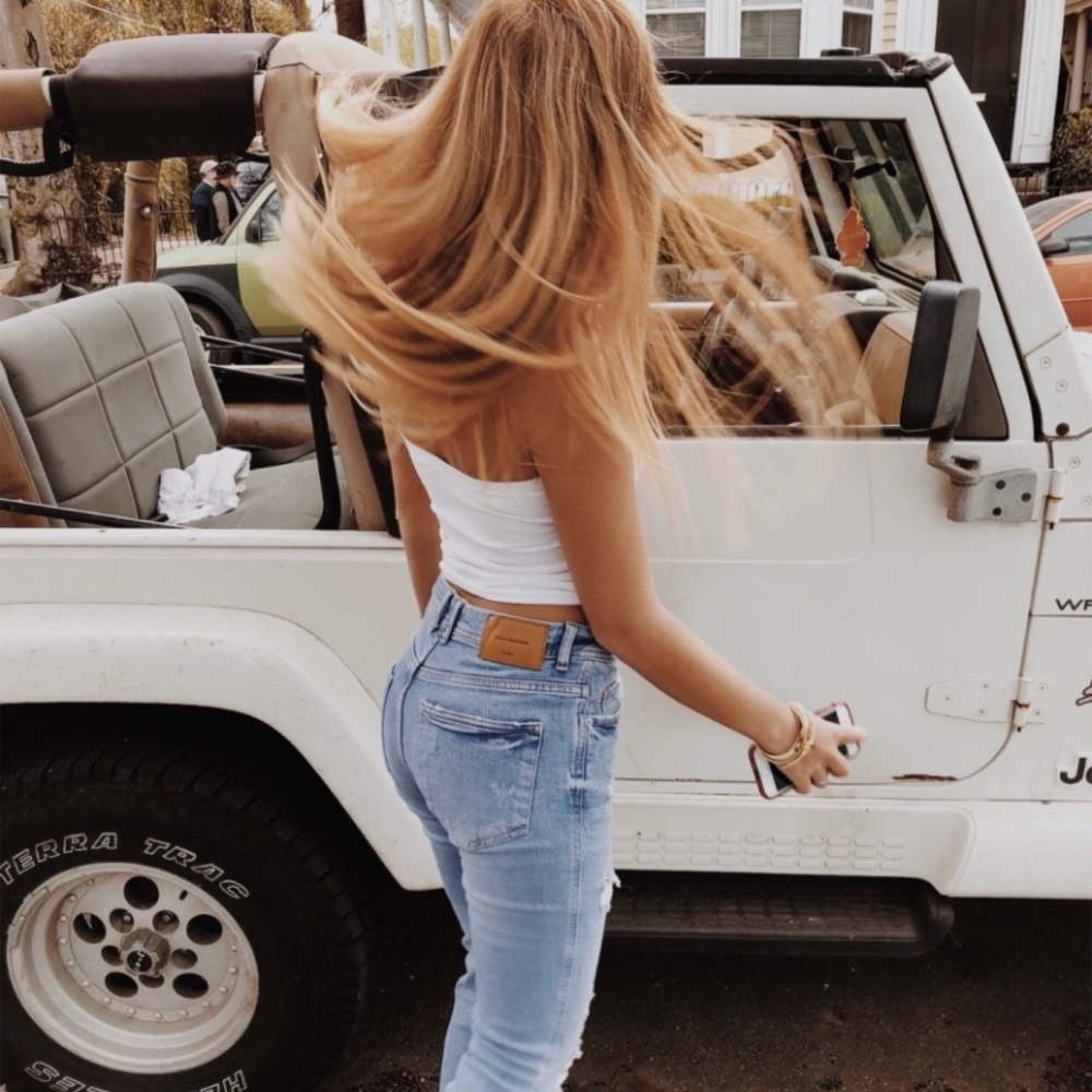 Meet your Posher, Stella